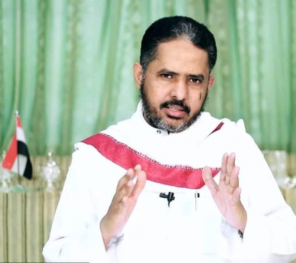 بعد اغتيال شقيقه .. قيادي إصلاحي يحمل هادي مسؤولية الاغتيالات بحضرموت