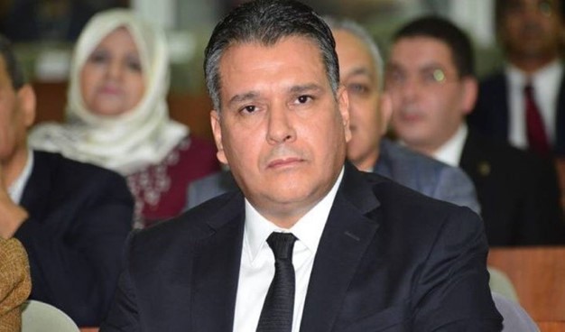 استقالة رئيس البرلمان الجزائري وتوقعات باستقالة الحكومة
