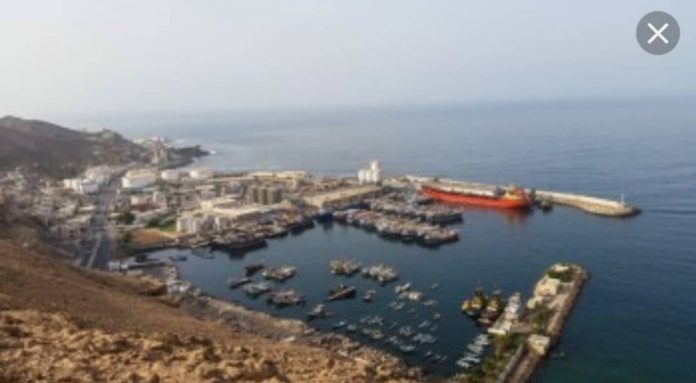 مسلحون مجهولون يهاجمون ميناء نشطون بمحافظة المهرة شرقي اليمن