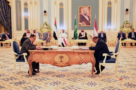 إعلان مرتقب للحكومة اليمنية مقابل تنفيذ جزئي للشق العسكري من اتفاق الرياض 