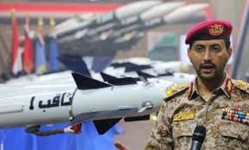 الحوثيون يهاجمون السعودية بخمسة صواريخ باليستية وخمس طائرات مسيّرة