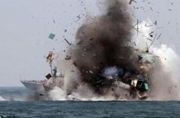 الحوثيون يهاجمون السعودية بطائرتين مسيرتين والتحالف يدمر زورقين مفخخين