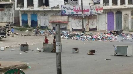 تعز.. إغلاق عدد من الشوارع وانتشار كثيف لمسلحي صادق سرحان وغزوان